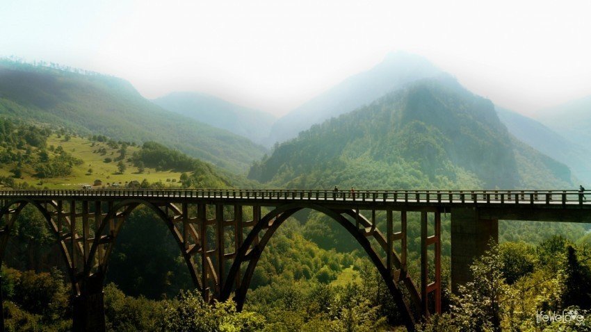 Most Durdevica w Kanionie Rzeki Tara