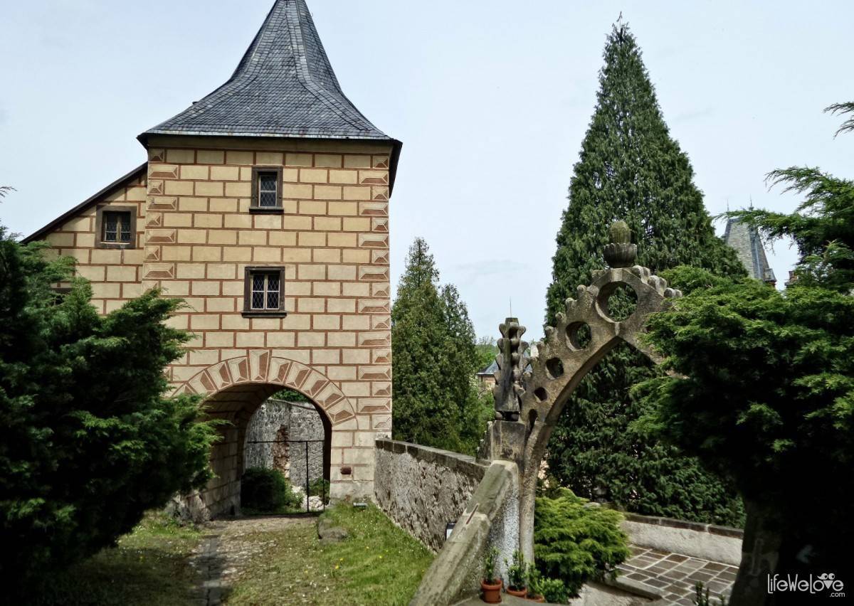 Entrance to the castle