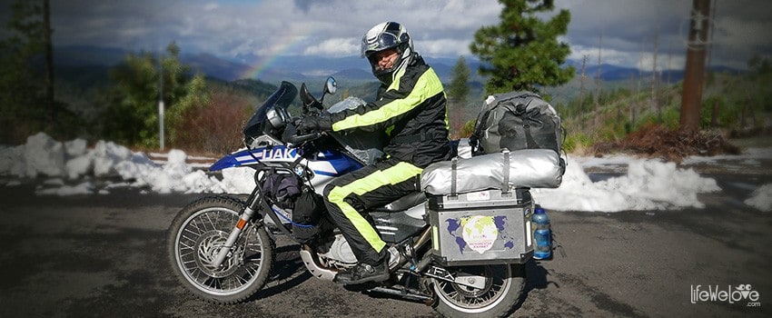 Olympia na deszcz motocyklem