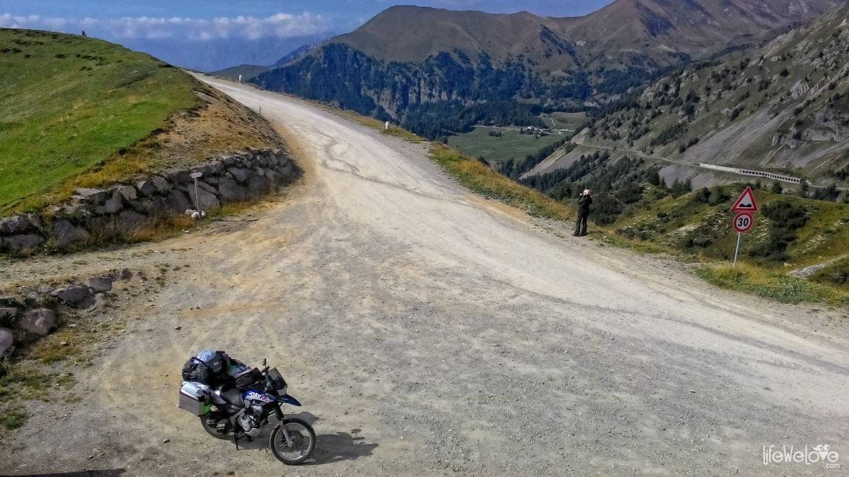 LifeWeLove on the Croce Domini Pass