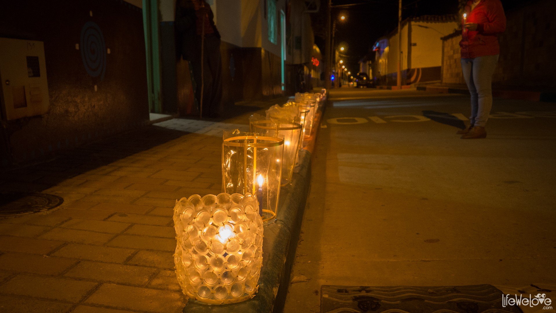 Dia de las velitas in Colombia: a walk around the city of ...