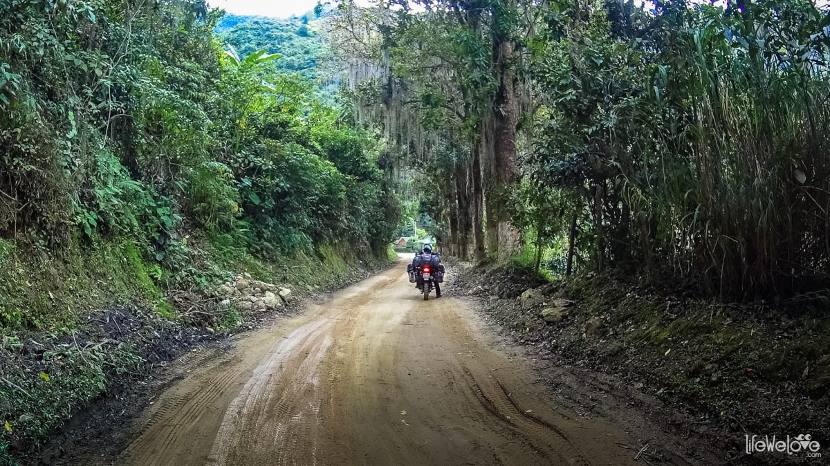 The road to Malaga in Colombia