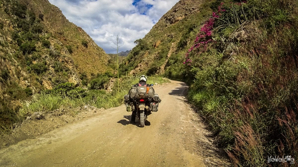 road from malaga colombia