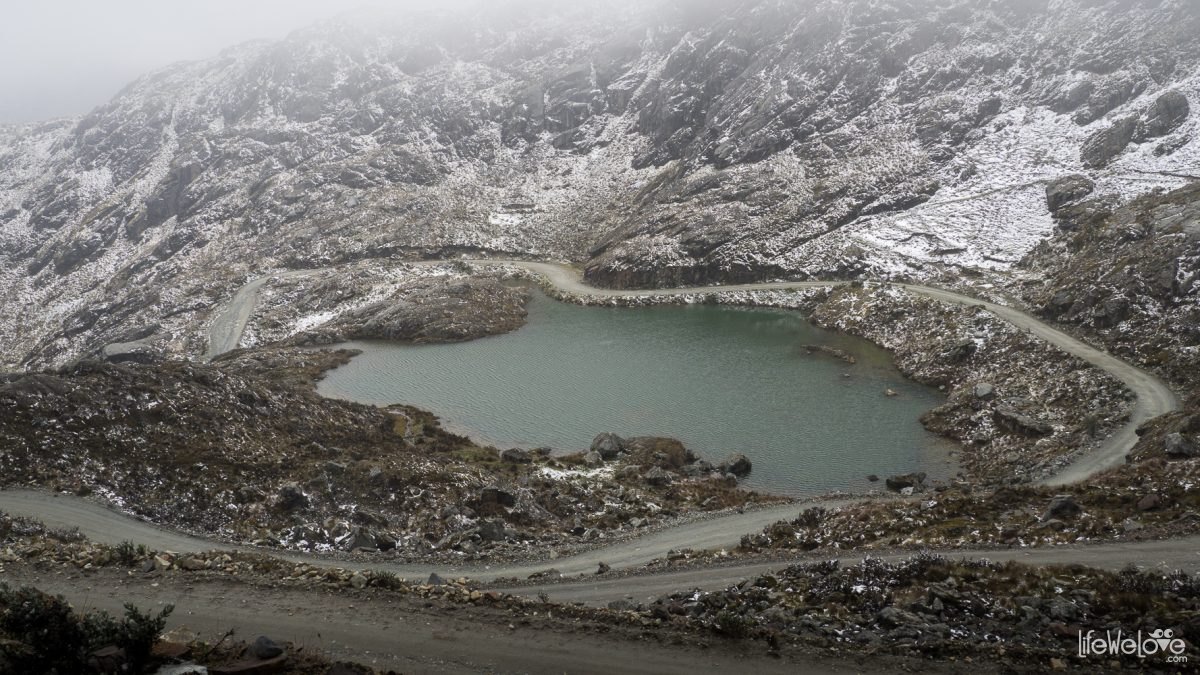 Portachuelo Llanganuco Pass